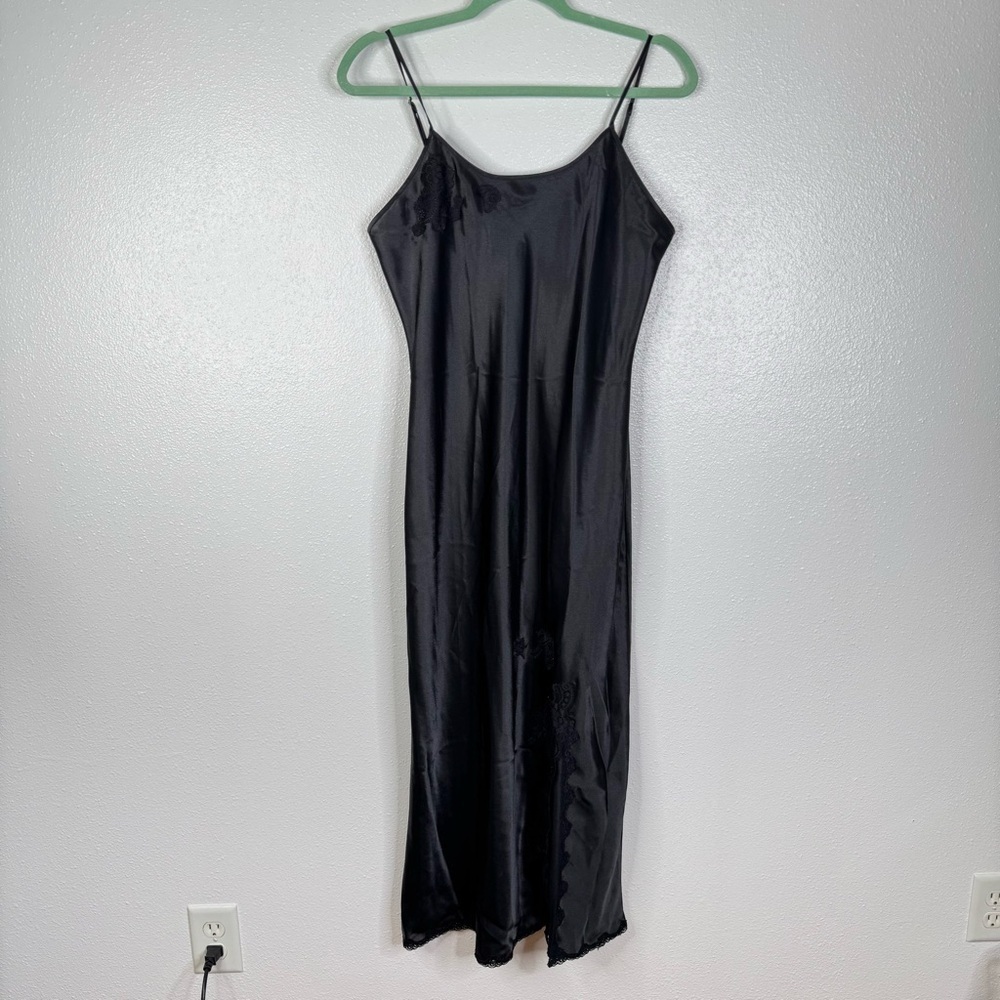 Vintage Chanteuse Black Long Silky Lace Trim Slip Dress‎ Size Medium